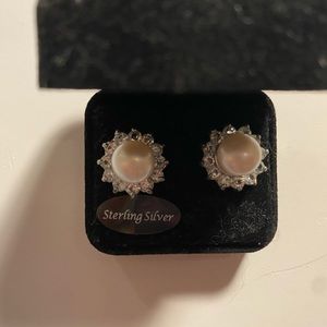 Pearl and diamond earrings